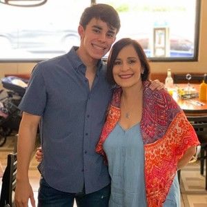 Meet your Posher, Gabriel